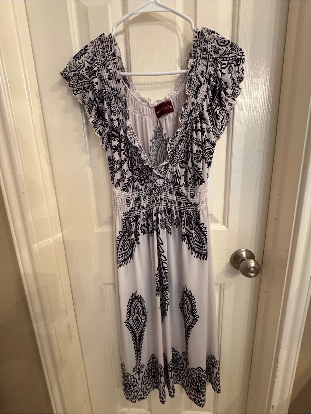 Smocked Western V‑Neck Maxi Dress in White with Black Paisley Print